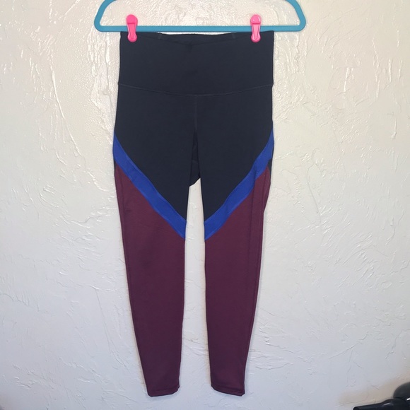 Old navy color block compression work out legging - Picture 2 of 6